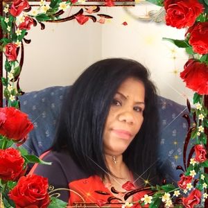 Meet your Posher, Lorie